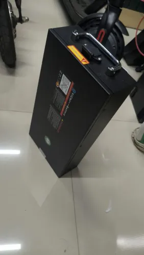 Bateria lítio 60 volts com 20 amperes nova