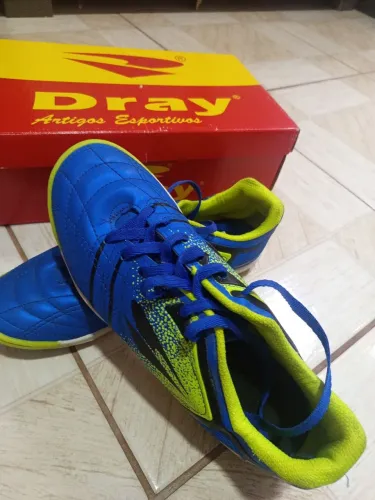 Vendo chuteira da dray, número 42 usado apenas duas vezes está em ótimo estado.