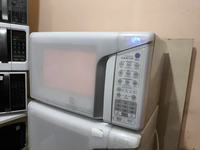 Microondas 31 Litros Electrolux MEP37