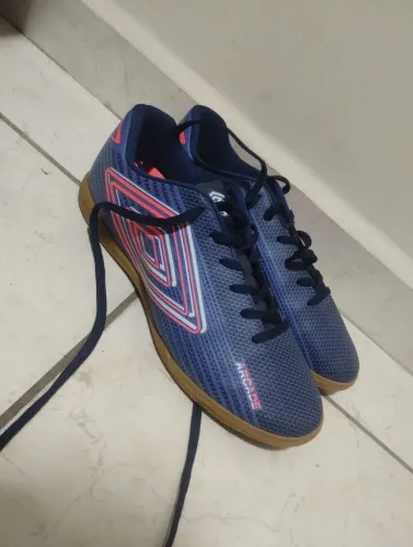 Chuteira futsal umbro arcane marinho 