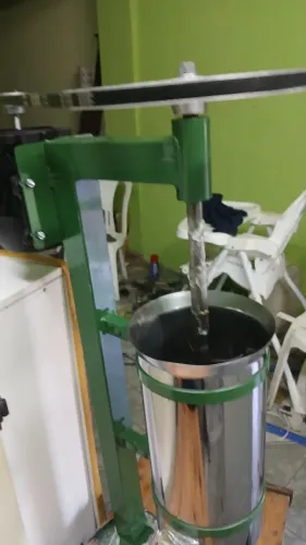 Maquina de bater juçara
