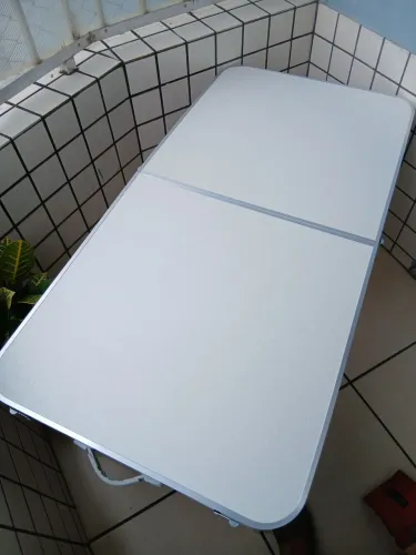 Mesa dobrável para camping ou praia