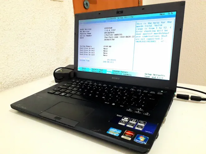 Notebook Sony VAIO Intel Core i5 6GB RAM - Sem HD | Com Defeito | Para Peças ou Reparo