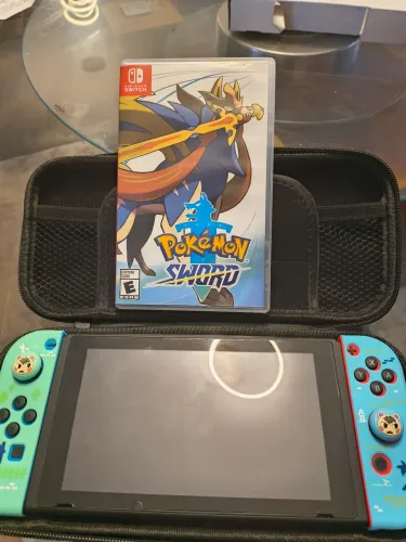 Nintendo Switch V2 + Game Pokémon Sword