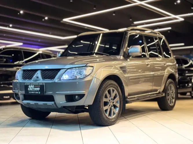 Mitsubishi Pajero TR4 2.0 Flex 16V 4X2 Aut. 2015