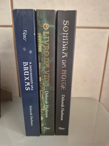 Livros coleção A Descoberta das Bruxas