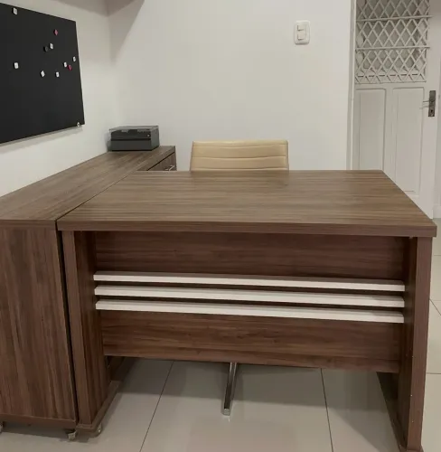Mesa para escritório ou recepção