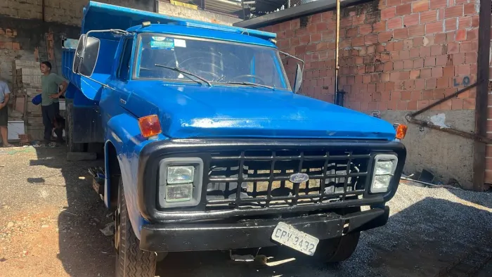Vendo F11000 Doc ok Freio a ar Caçamba de 5 metros Recibo em branco