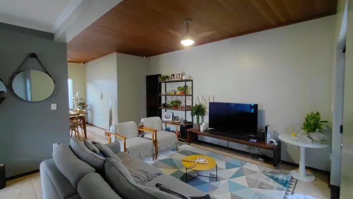 Casa a venda no Jardim Terra Branca, Bauru - SP.