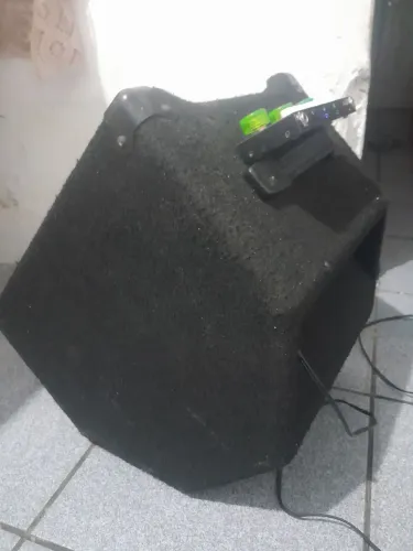 Amplificador Moug 50w+Pedal cuvave