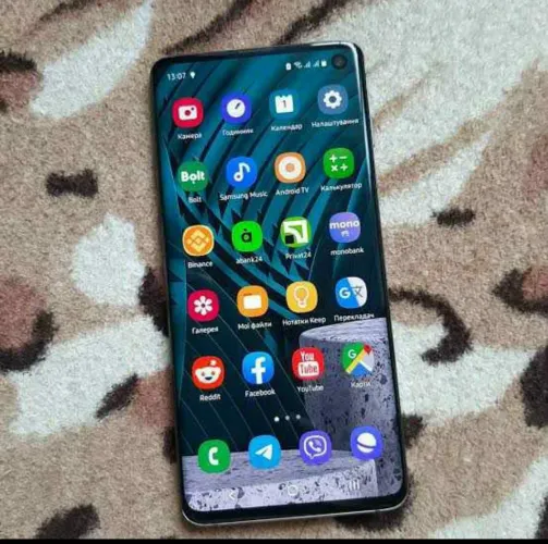 Samsung S10