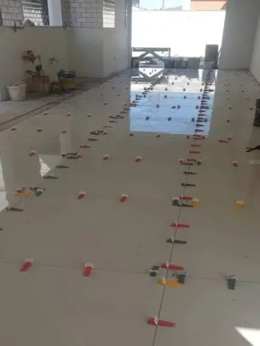 Colocação de porcelanato e pisos em geral 