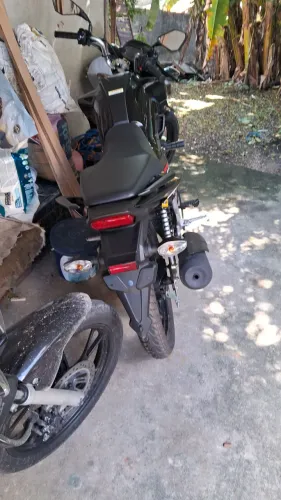 Troco moto fan 2026 em repasse de Sahara 300