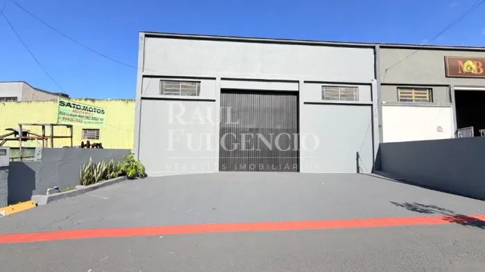 Barracão para alugar na Av Henrique Mansano próximo ao Autódromo
