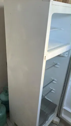 Geladeira Esmaltec
