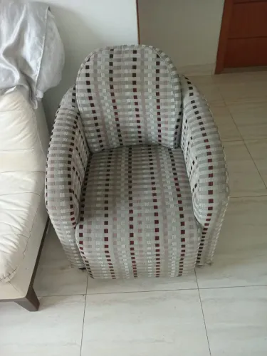 Poltrona semi nova