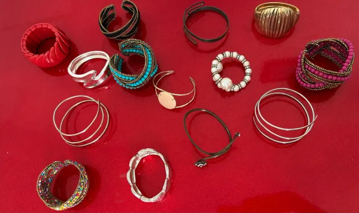 Lote 14 Braceletes Variados: Boho, Clássicos e Modernos (Impecáveis)