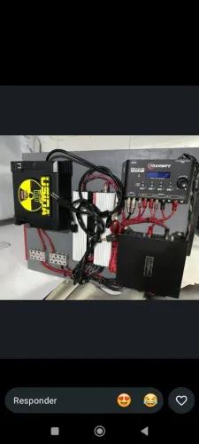 Vendo este som automotivo de procedência tocando tudo