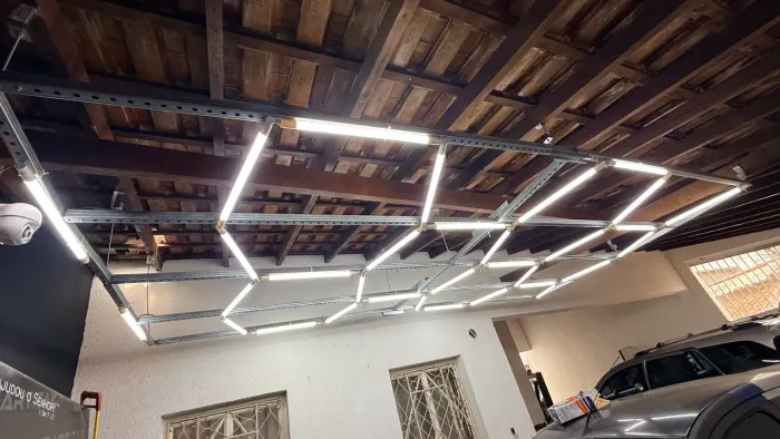 Estrutura Luz para estética automotiva