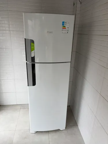 Geladeira consul frosfree semi nova ( manual e nota fiscal)