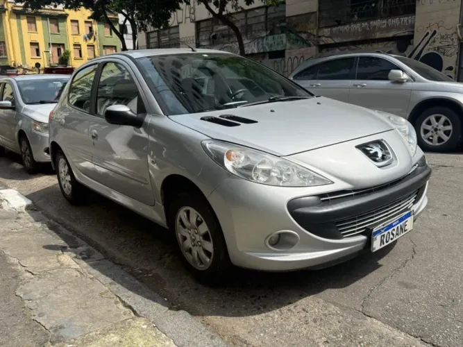 Peugeot 207 SW XR Sport 1.4 Flex 8V 5P 2011