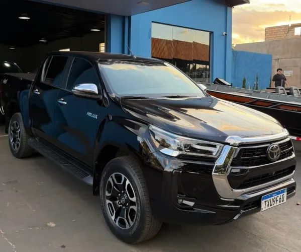 Toyota Hilux CD SRX 4X4 2.8 TDI 16V Diesel Aut. 2025