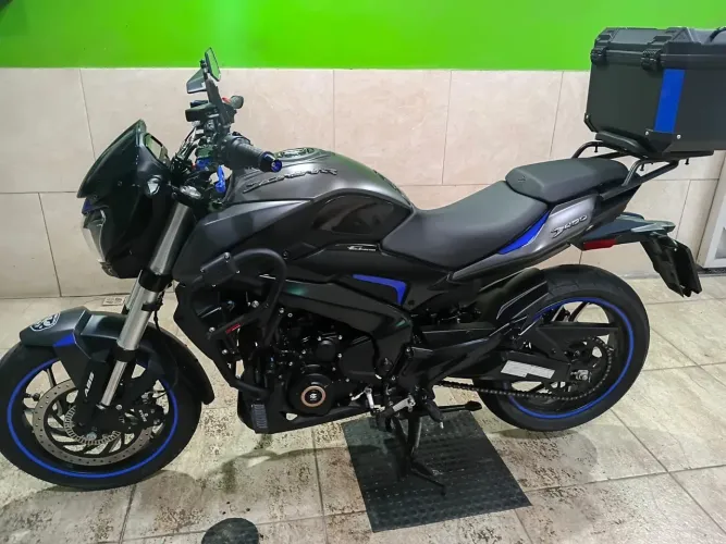 Dominar 400