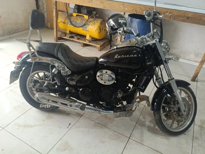Moto dafra horizon em perfeito estado bem conservado