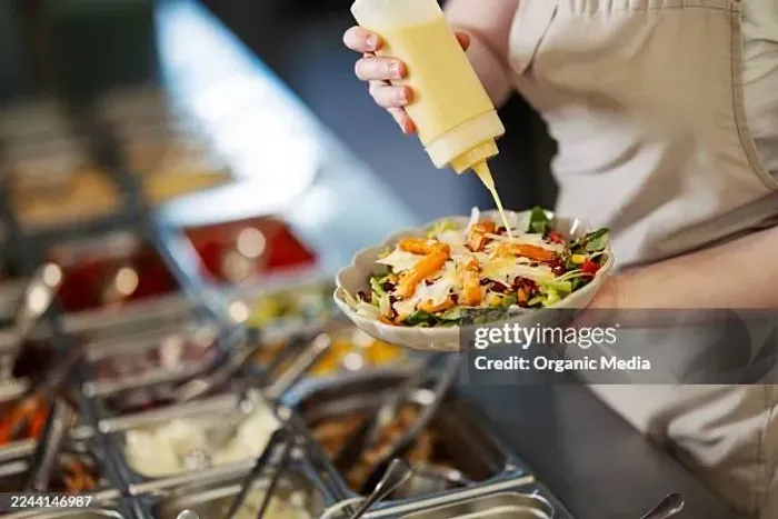 VAGA PARA SALADEIRO(A) - CATETE