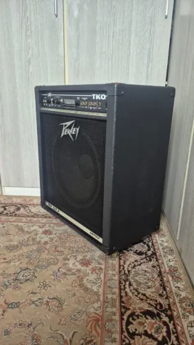 Amplificador peavey tko 