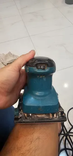 Lixadeira Orbital Makita