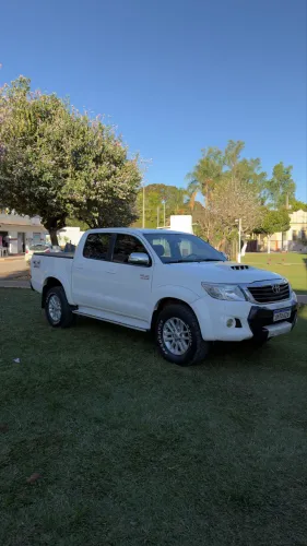 Toyota Hilux CD SRV D4-d 4X4 3.0 TDI Diesel AUT 2013