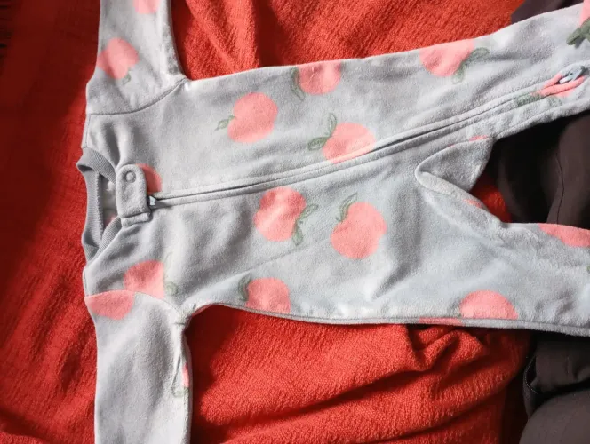 Roupa recém nascido confortável usada 1 vez