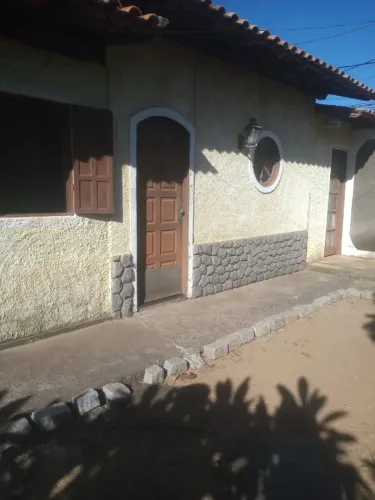 alugo quitinete
