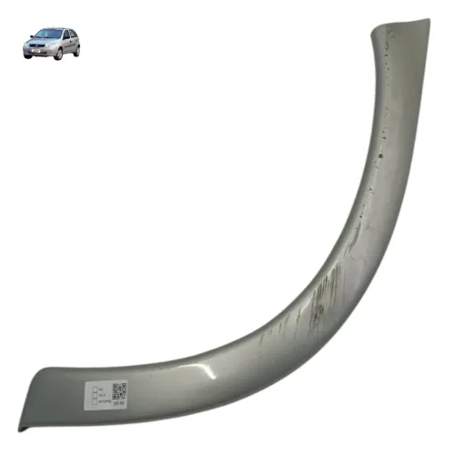 Aplique Moldura Paralama Traseiro Direito Gm Corsa 2003 2002 Prata