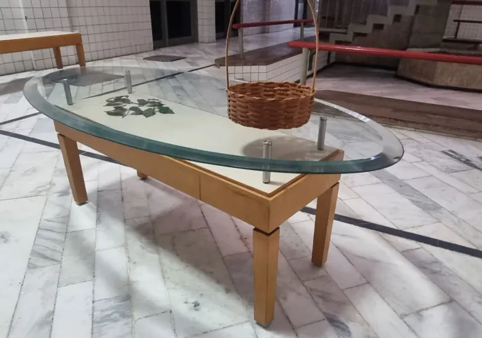 MESA DE CENTRO TAMPO VIDRO