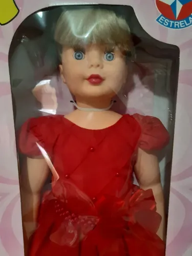 Boneca amiguinha nova na caixa