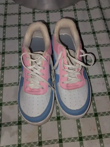 Vendo tênis usado 2 vezes conservado R$85,00
