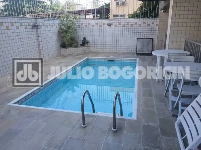 Apartamento á venda, Rua Uruguai, varandão, 3 quartos suíte, copa cozinha planejada, infra