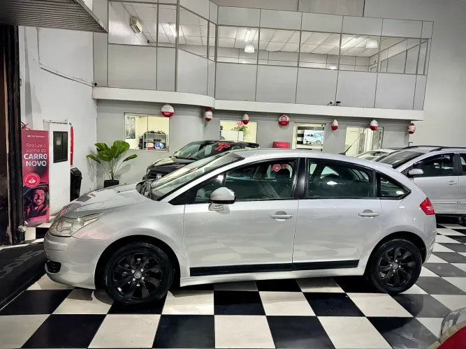 Citroen C4 GLX 1.6 Flex 16V 5P Mec. 2011