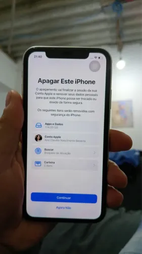 iPhone 11, em excelente estado, bateria 87%, nunca aberto todo original 
