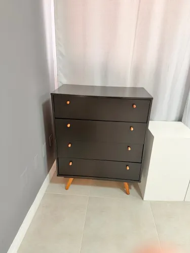 Gaveteiro com 4 gavetas preto