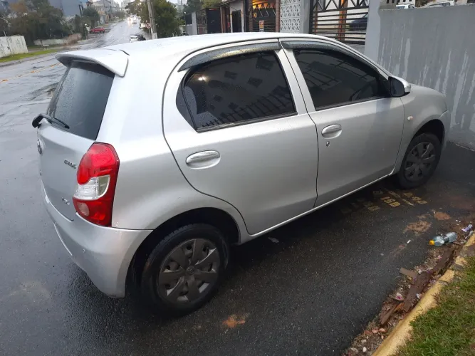 Toyota Etios X 1.3 Flex 16V 5P Mec. 2016