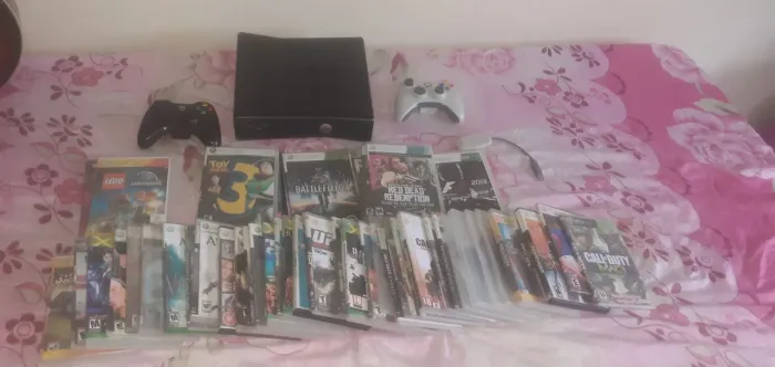 Xbox 360 desbloqueado 2 controle 50 jogos