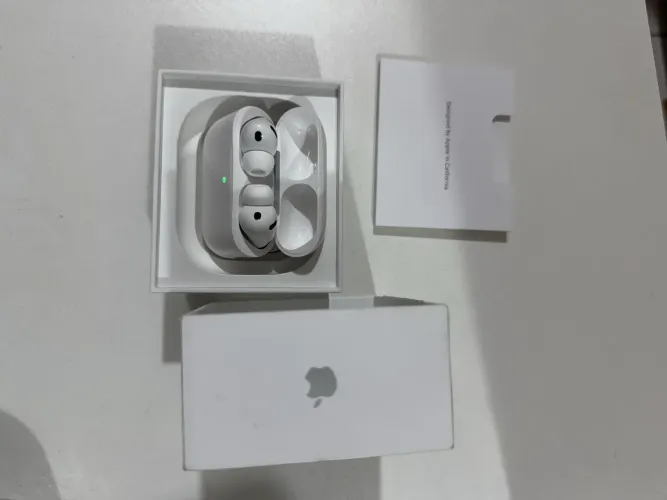 AIR PODS PRO 3