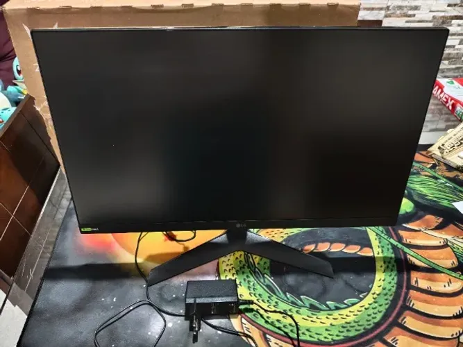 Monitor 24 polegadas LG lg 24gs60f Full HD 180Hz - Usado - tem Nota Fiscal