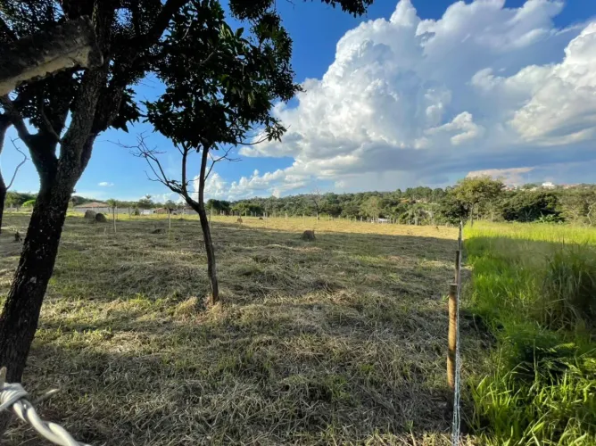 Linda Chacara Plana