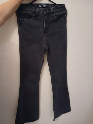 Calça jeans prirre flare preta