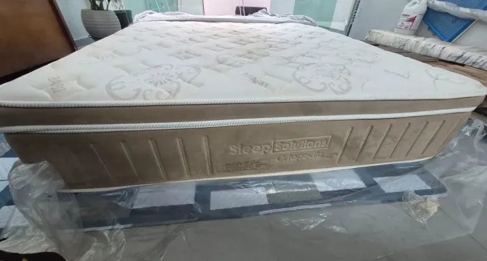 Colchão Queen Sleep Solutions Ortopedic