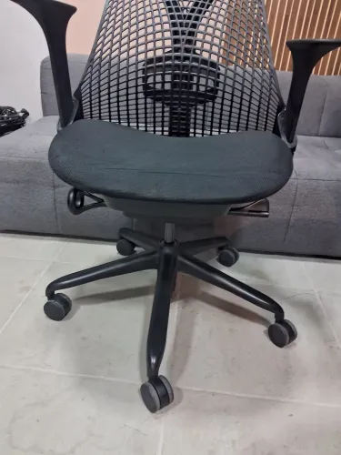 Cadeira executiva sayl da Herman Miller 